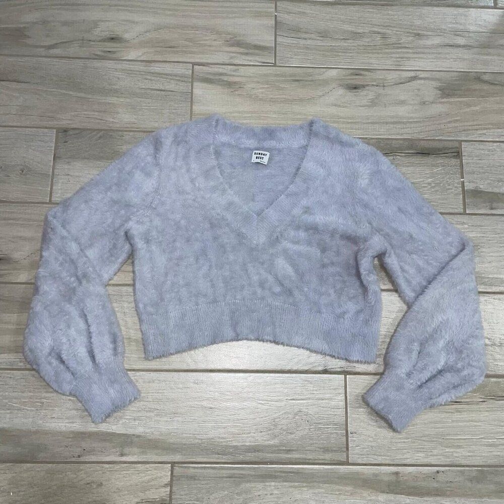 Sunday Best Aritzia Sweater Women’s XL Cropped Top Kitten V-Neck Pullover Fuzzy